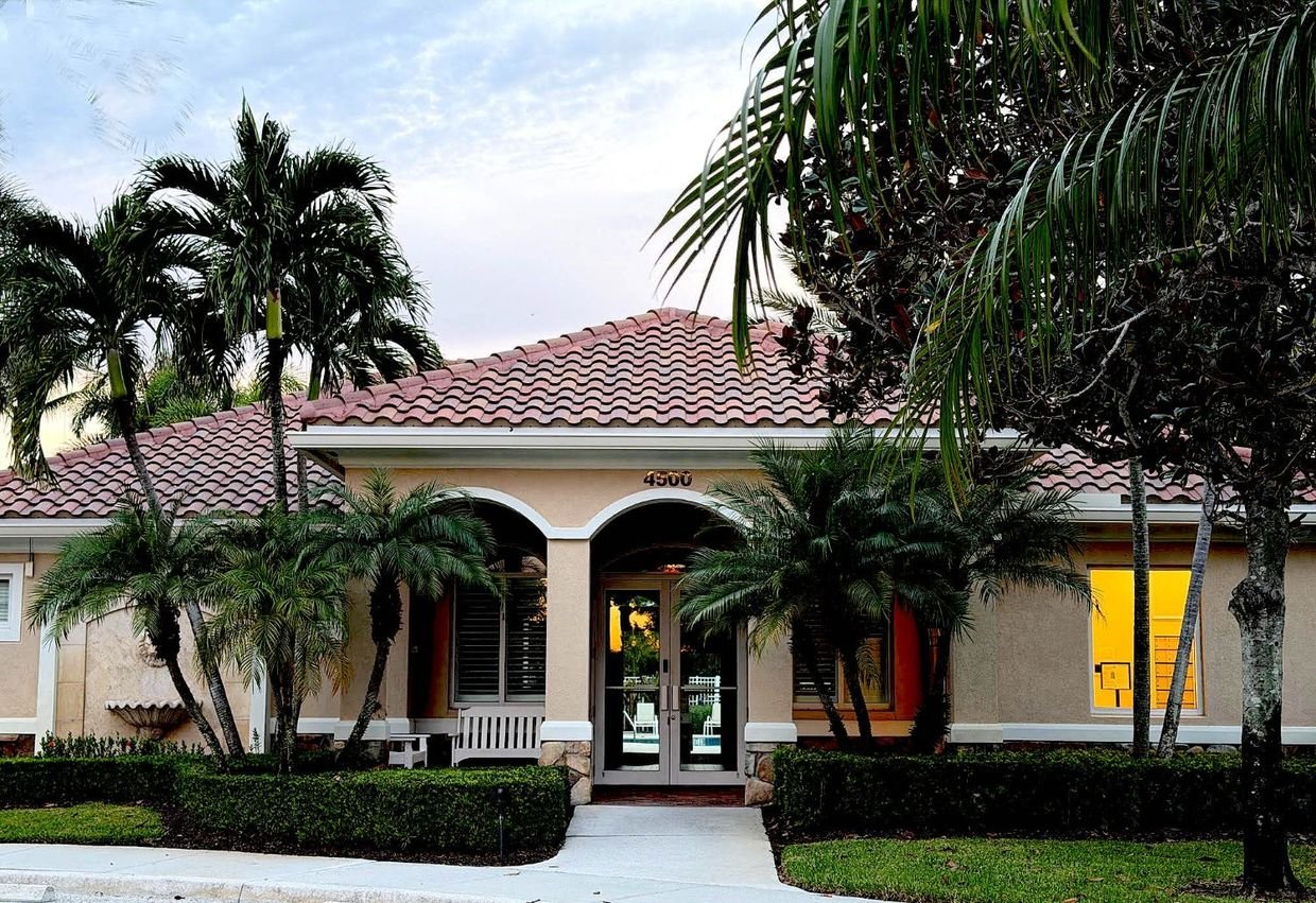 The Magnolia Bay Gardens clubhouse entrance